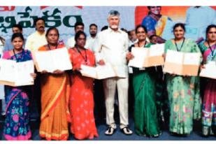 గొడ్డలి పార్టీది విధ్వంసం.. మాది అభివృద్ధి